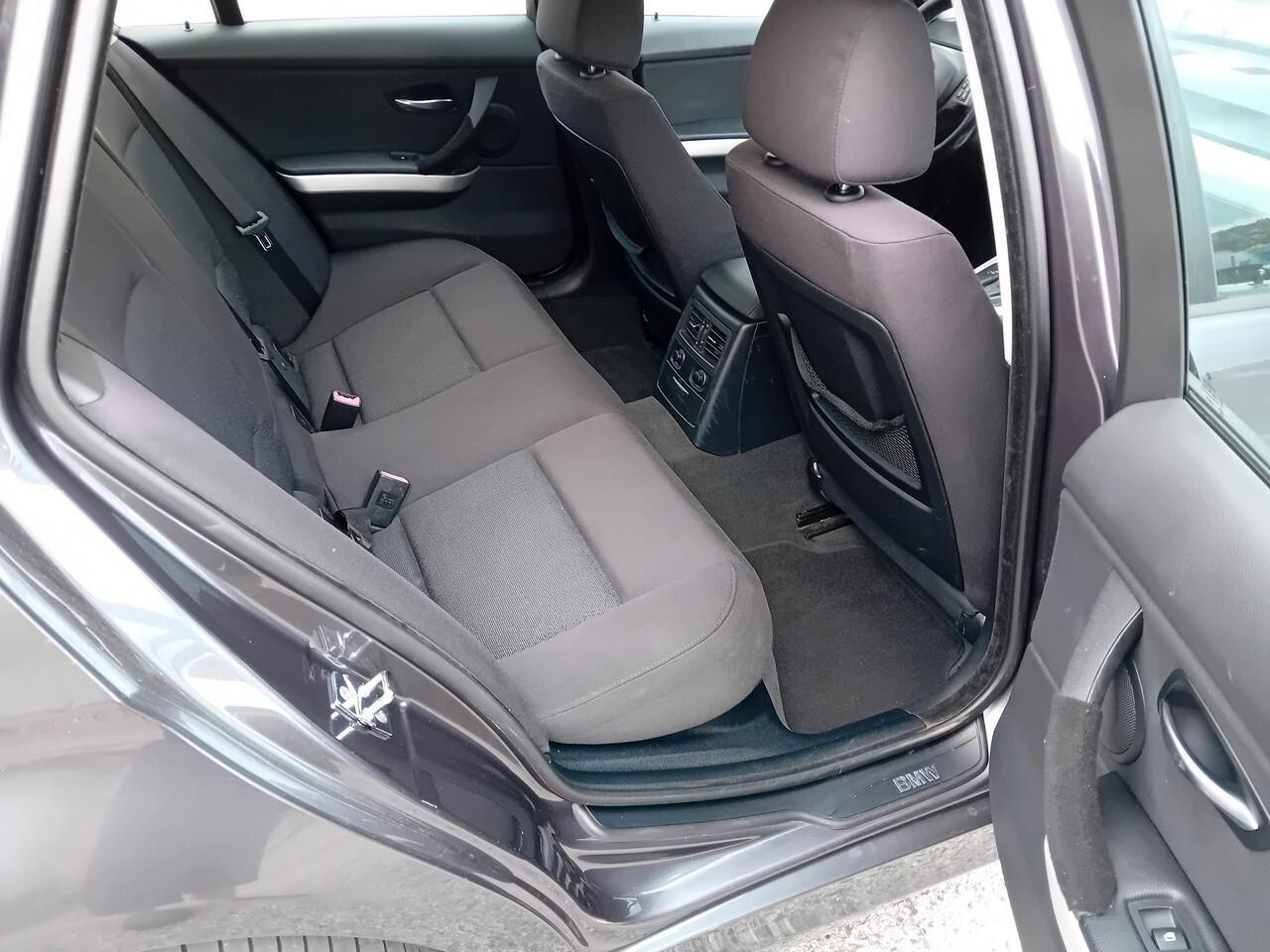 Bmw 320 320d cat Touring Attiva