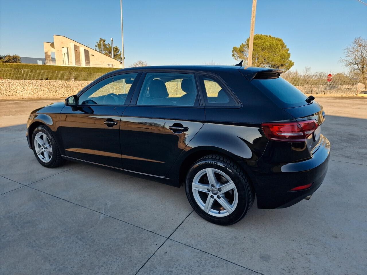 Audi A3 SPB 1.6 TDI 116 CV Business