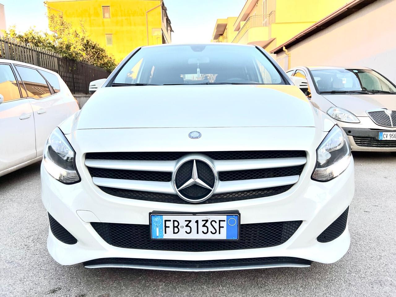 Mercedes-benz B 180 B 180 d Automatic Premium