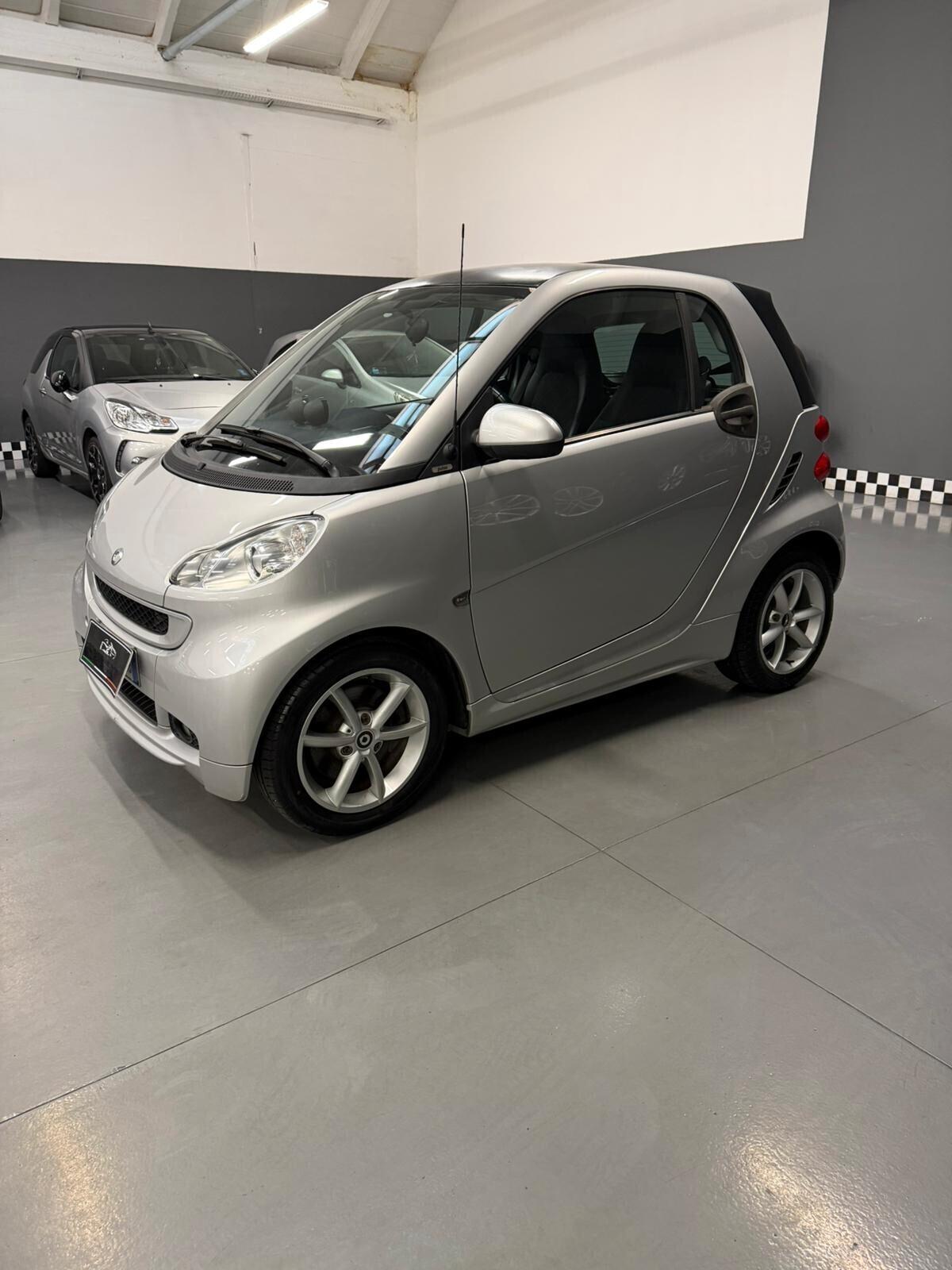 Smart ForTwo 1000 52 kW MHD coupé pulse