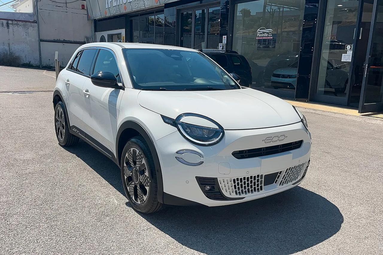 Fiat 600 Hybrid 110 CV DCT MHEV La Prima