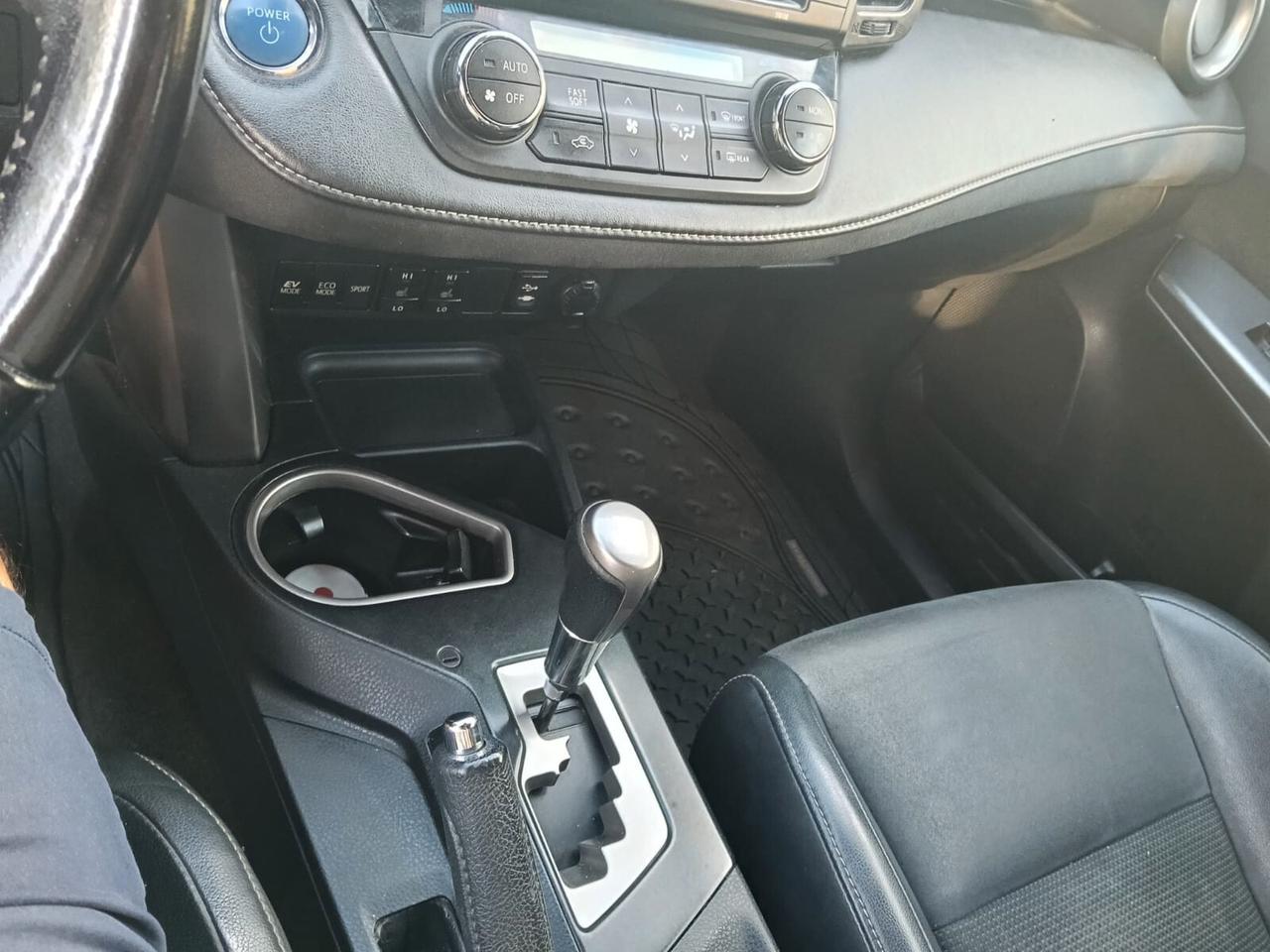 Toyota RAV4 2.5 Hybrid AWD E-Four (197 CV) + GPL Landi + Gancio Brink - 2016