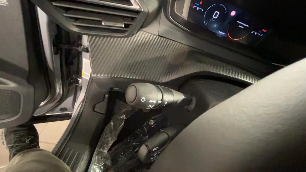 Peugeot 2008 PureTech 100 S&S Allure