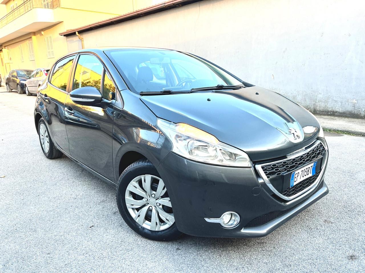 Peugeot 208 1.2 VTi 82 CV 5 porte Allure
