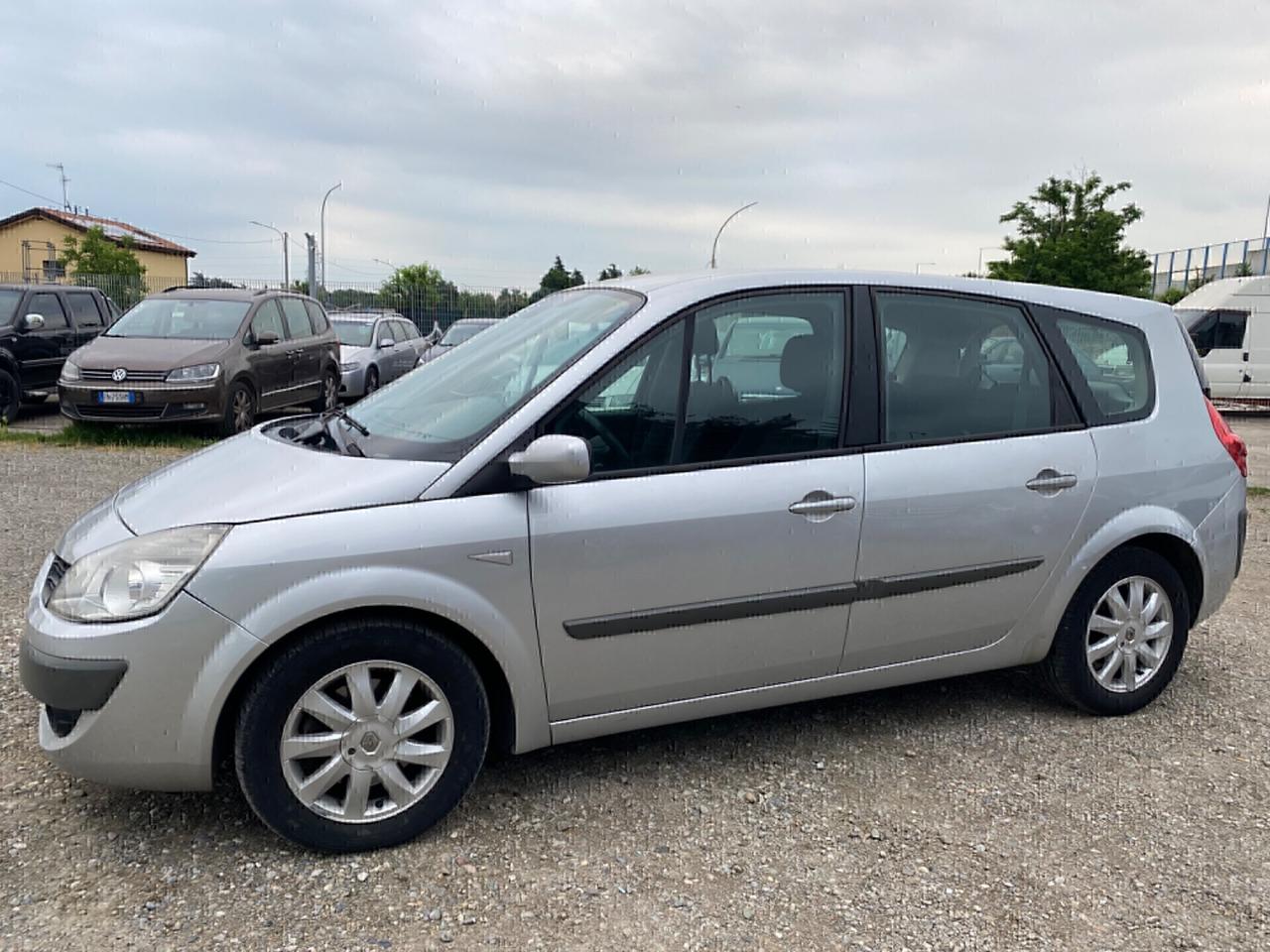 Renault Grand Scénic 7 posti 1.9 dCi/130CV