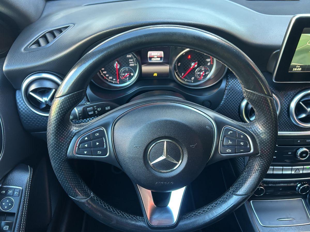 MERCEDES - Classe A - A 180 d 109CV Premium