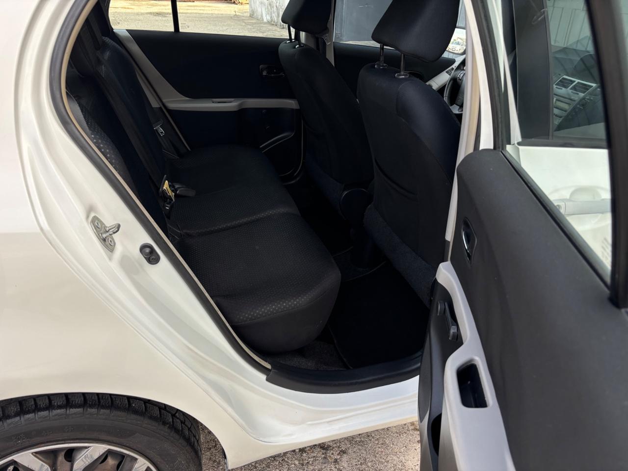 Toyota Yaris 1.0 benzina. Garanzia 12mesi. Neopatentati