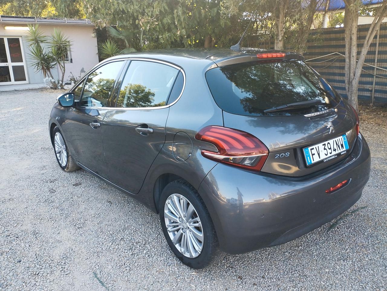 Peugeot 208 BlueHDi 100 S&S 5 porte GT Line