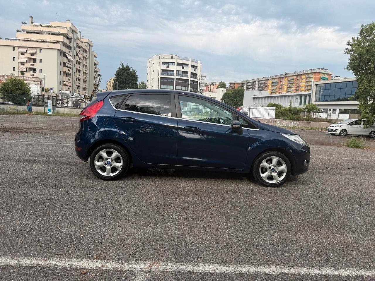 Ford Fiesta 1.4 TDCi 70CV 5 porte Titanium