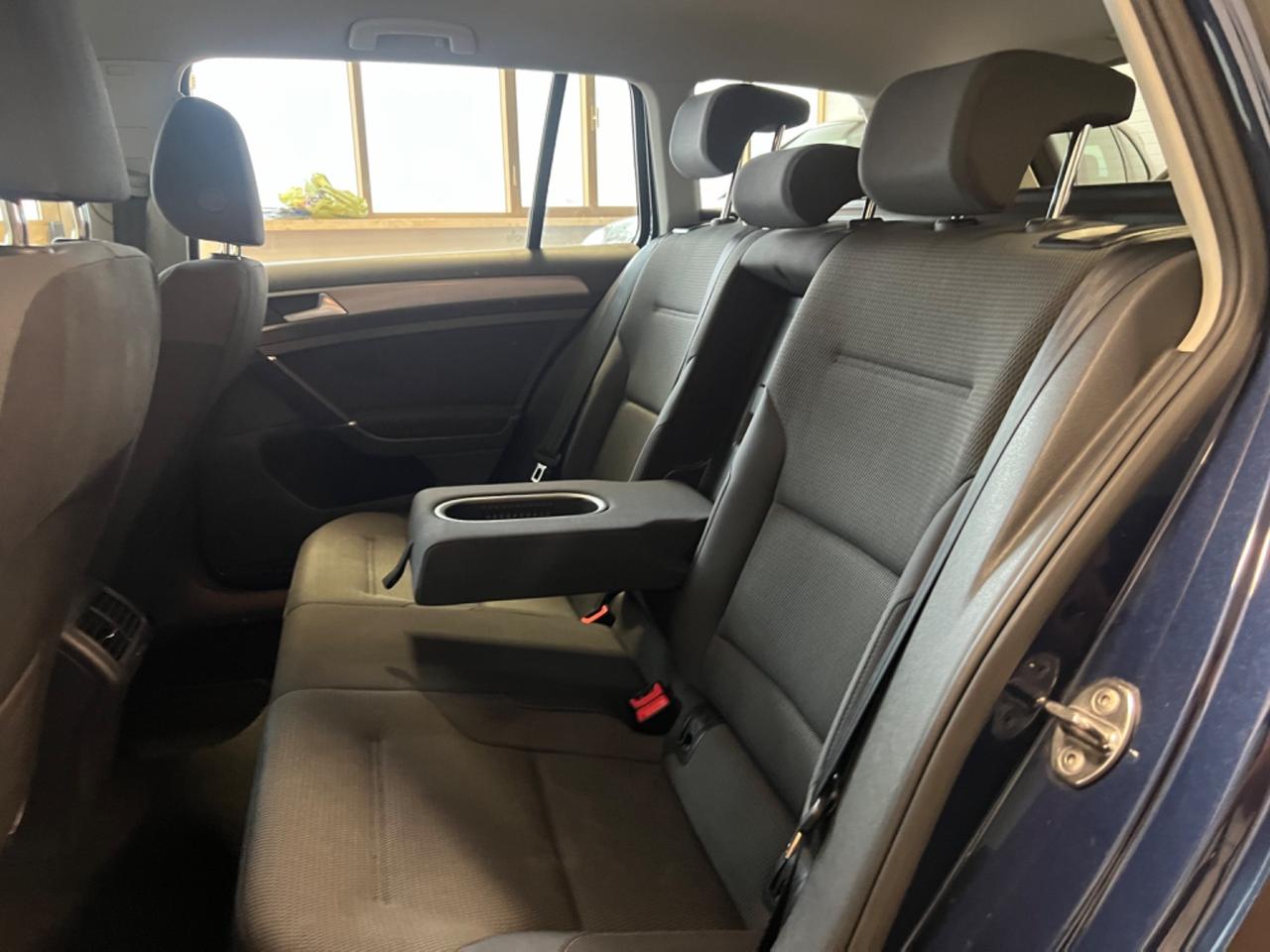 Volkswagen Golf Variant 1.6 TDI 105 CV DSG Highline BlueMotion Tech.