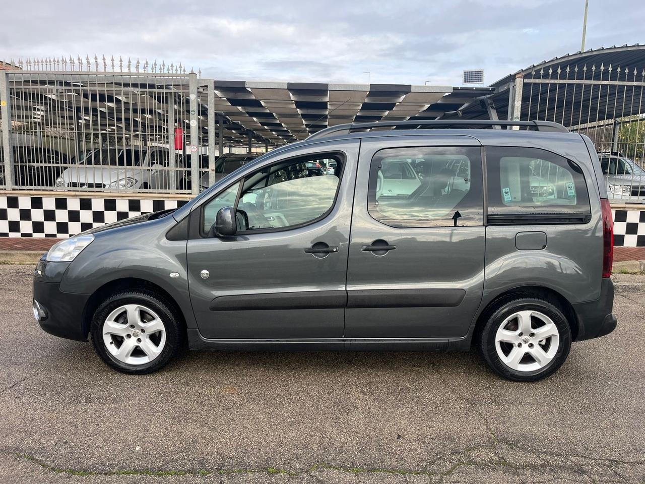 Peugeot Partner 1.6 HDi 115CV Outdoor Unipro 2013