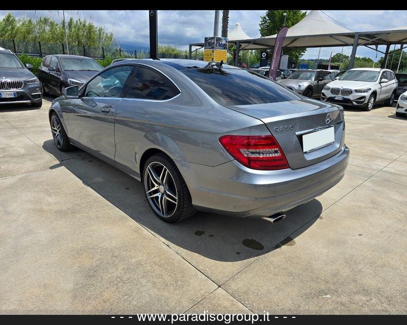 Mercedes-Benz Classe C - W204 2011 Coupe C Coupe 250 cdi (be) Avantgarde