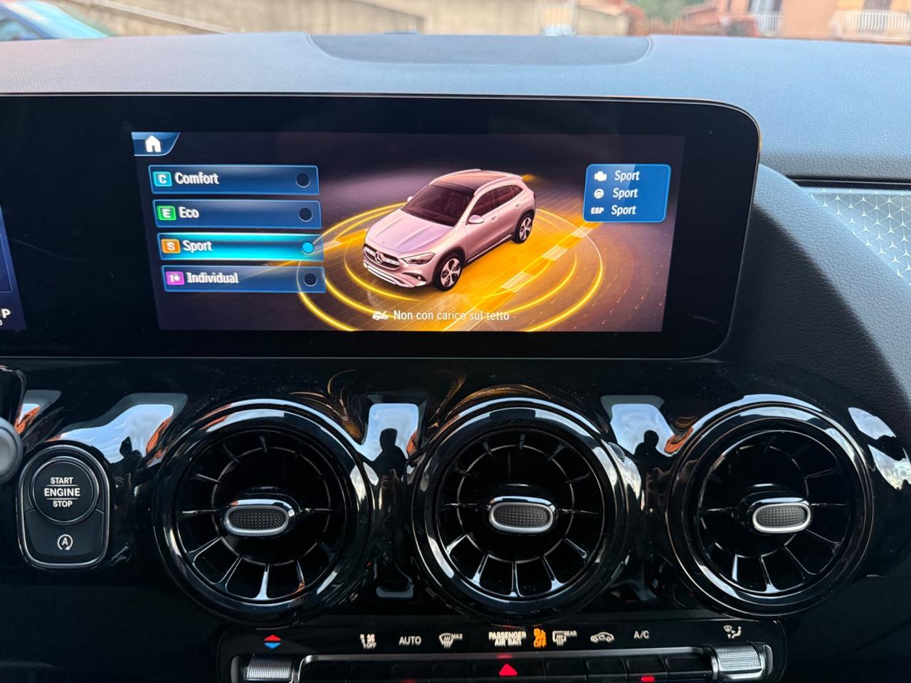 Mercedes-benz GLA 180 Mhev Aut. PARI AL NUOVO!