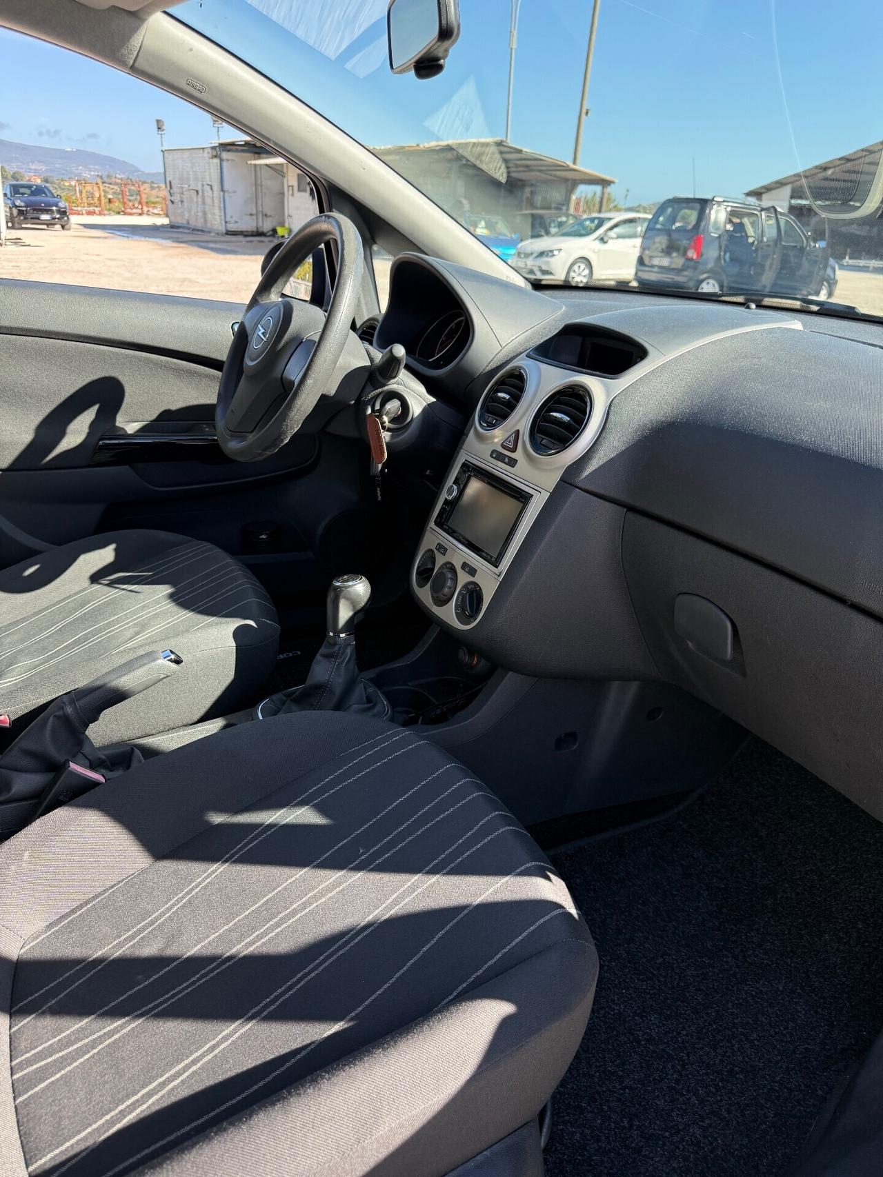 Opel Corsa Diesel 1.3 CDTi uniproprietaria neopatentati
