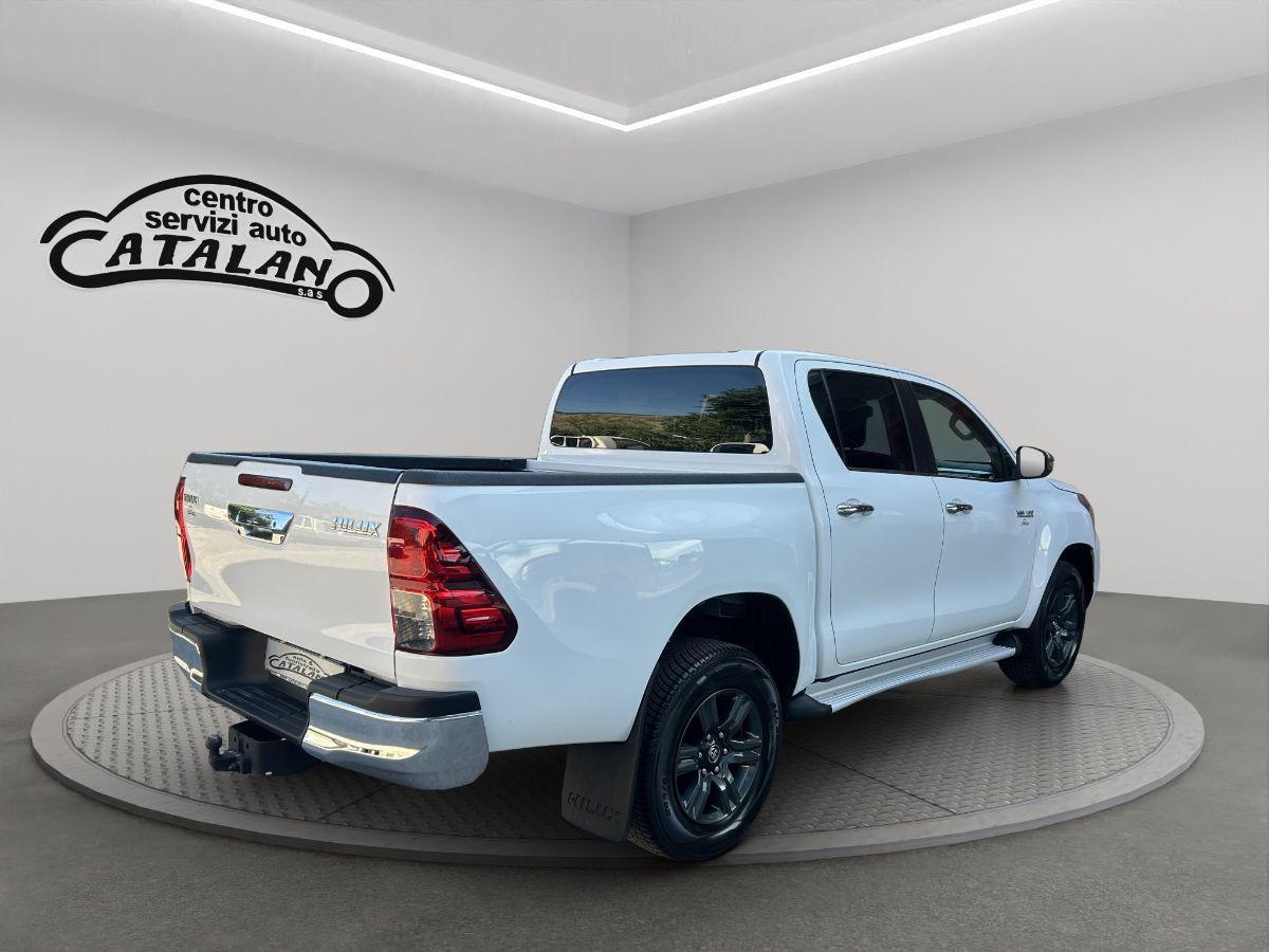 TOYOTA - Hilux 2.4 d-4d 4x4 EXECUTIVE TELECAMERA