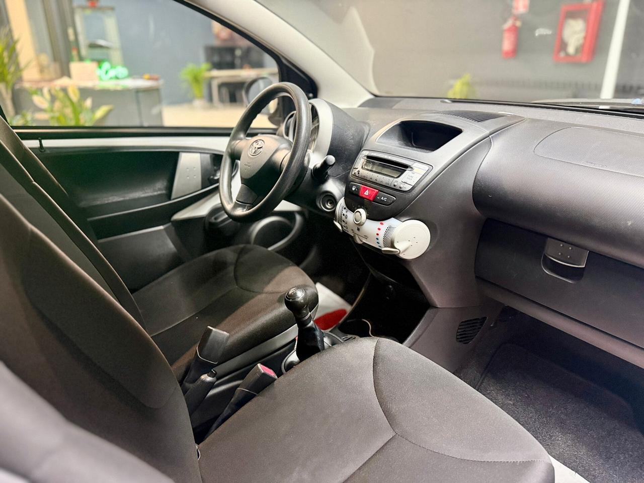 Toyota Aygo 1.0 12V VVT-i 5 porte Active Connect