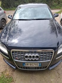 Audi A8 3.0 V6 TDI quattro tiptronic