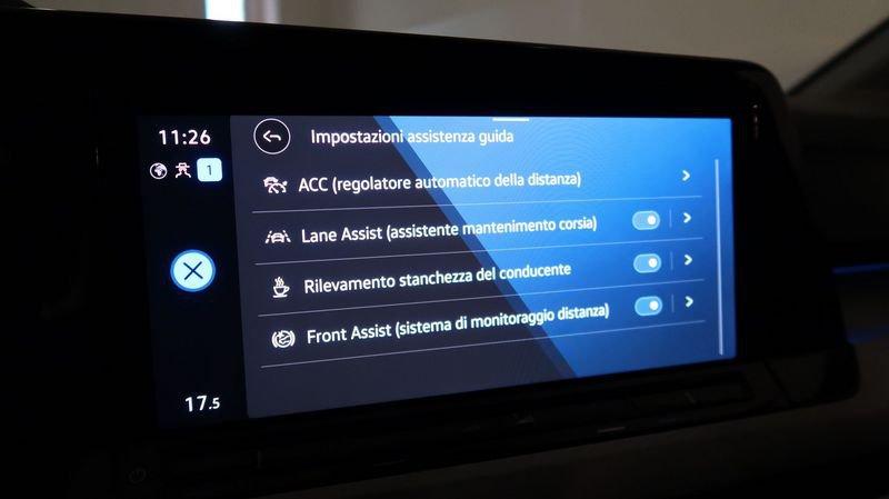 Volkswagen Golf Golf 1.0 tsi evo Life 110cv # CERCHI LEGA 17" #