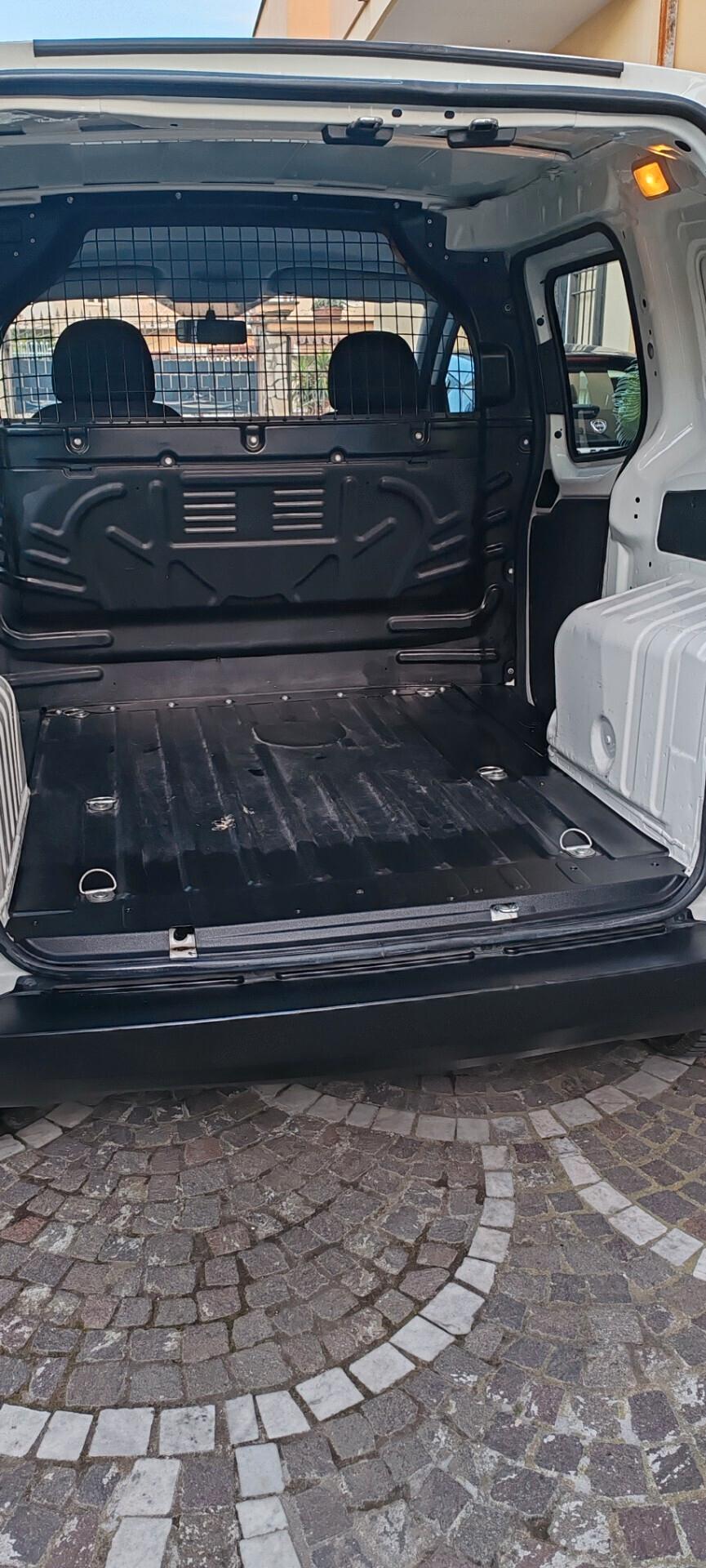 Fiat Fiorino 1.3 MJT 95CV Cargo SX