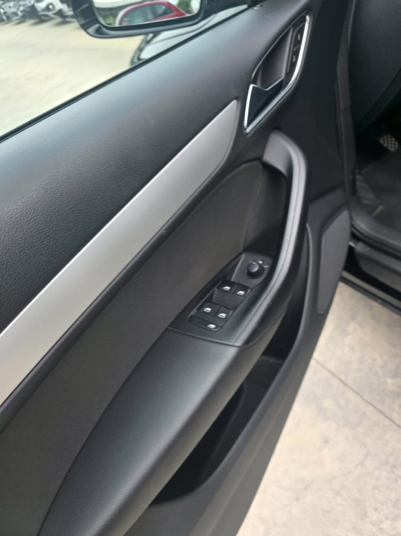 Audi Q3 2.0 TDI 150 CV Sport
