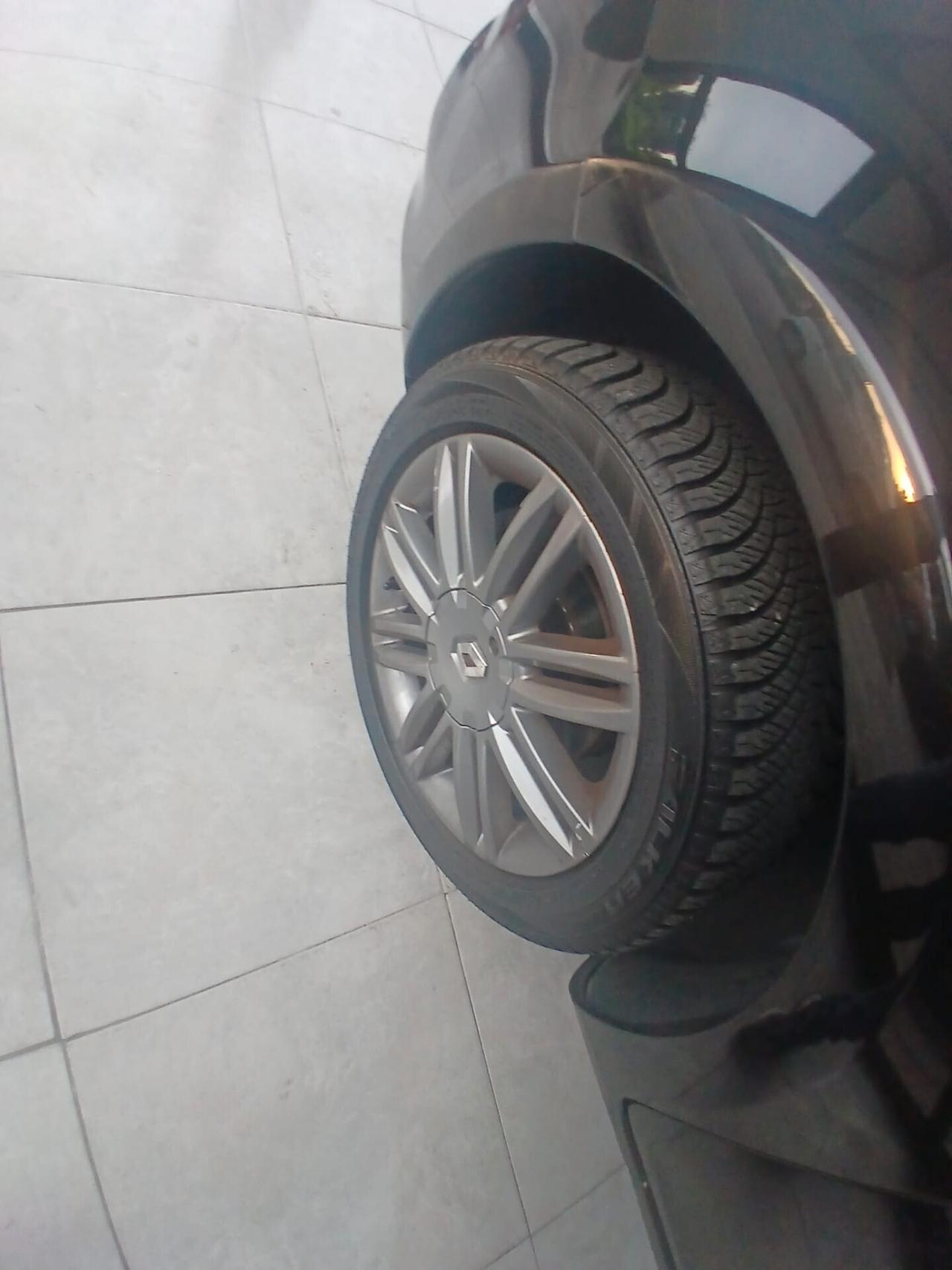 Renault Clio 1.2 16V 3 porte Dynamique modell. 2012 neo paten navigatore possibilita"di finanziamento!