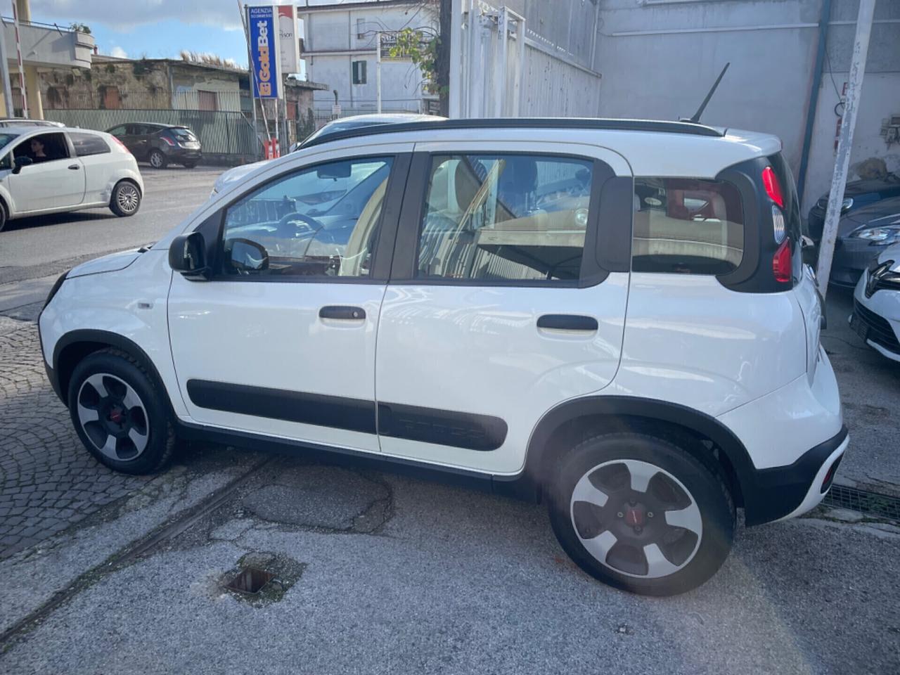 Fiat Panda 1.0 FireFly S&S Hybrid City Cross