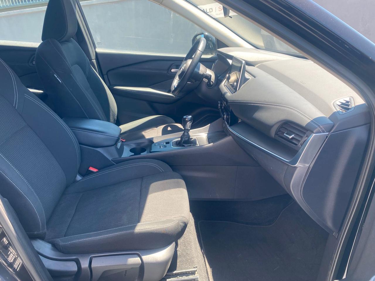 Nissan Qashqai MHEV 140 CV Business