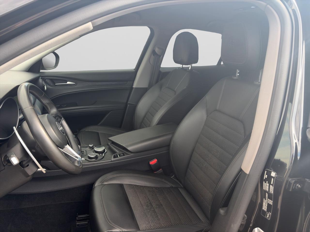 Alfa Romeo Stelvio 2.2 190 CV AT8 Q4 TOTAL BLACK