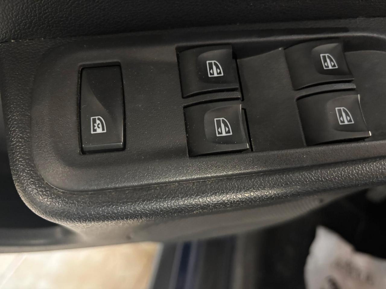 DACIA DUSTER ANNO 2017 BENZINA GPL ADATTA NEOPATENTATI KM 127 mila