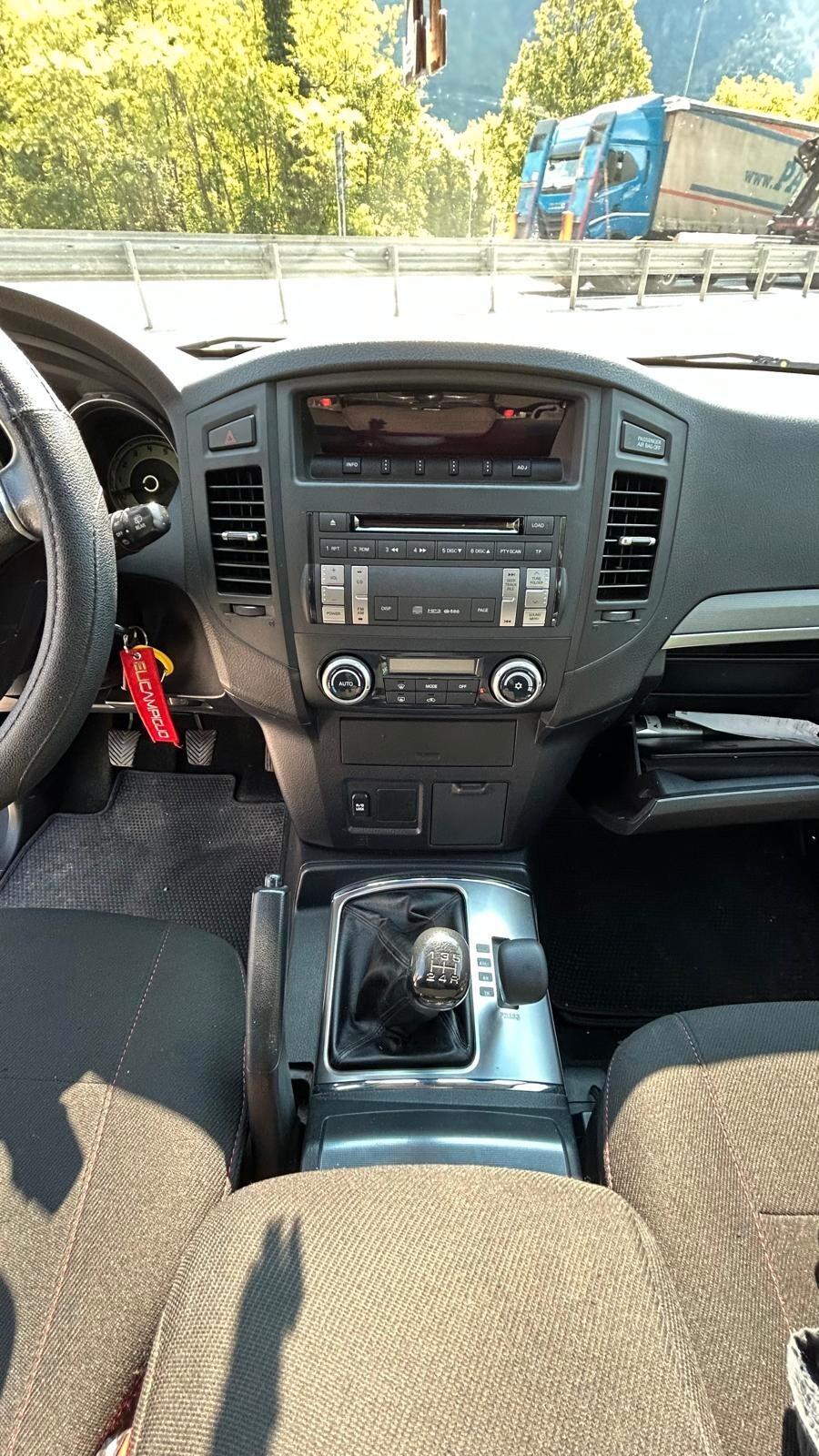 Mitsubishi Pajero 3.2 DI-D 16V aut. 3p. Instyle DPF