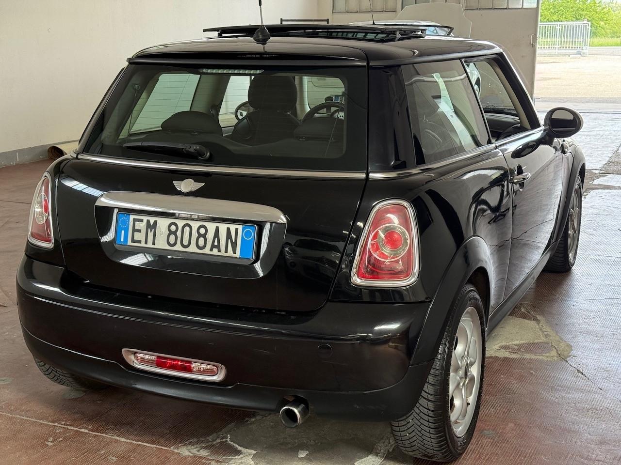 Mini Mini 1.6 16V One (72kW)
