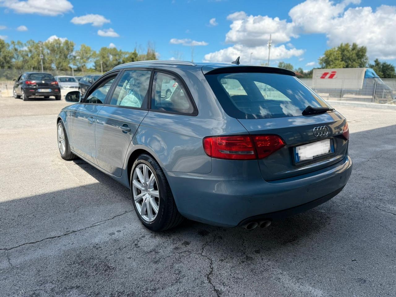 AUDI A4 2.0 TDI 2011 12 MESI DI GARANZIA