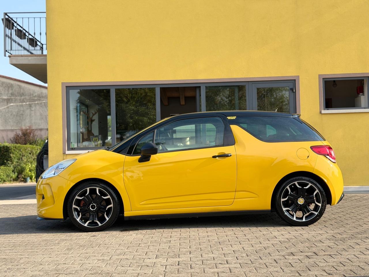 Ds DS3 3 1.6 VTi 120 Just Black