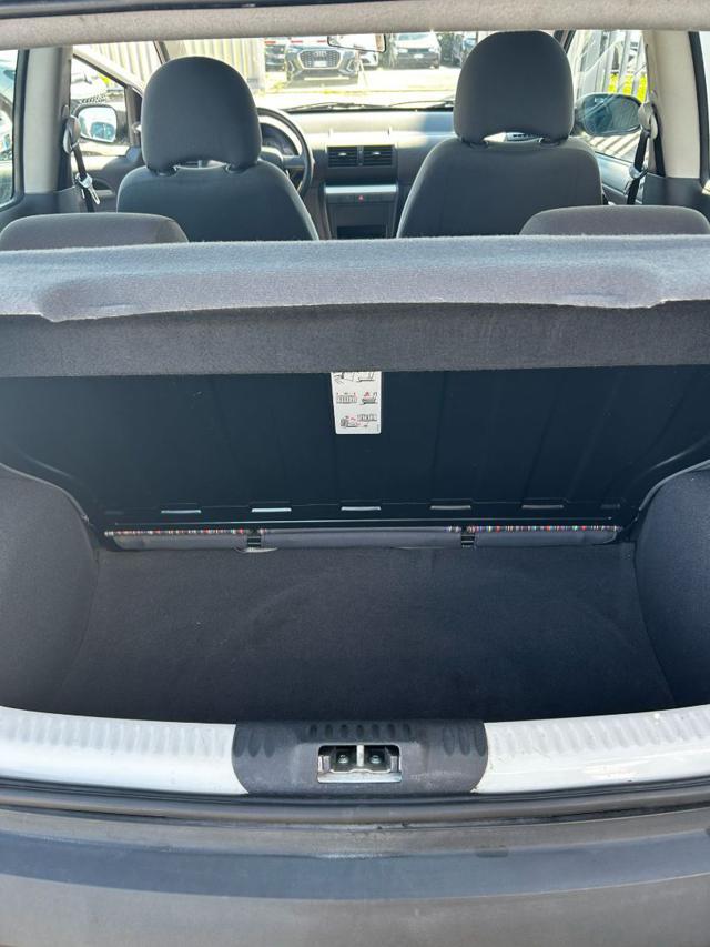 VOLKSWAGEN Fox 1.2 NO CLIMA NO SERVOSTERZO