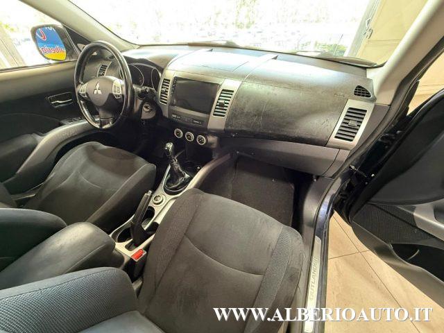 MITSUBISHI Outlander 2.2 DI-D Instyle
