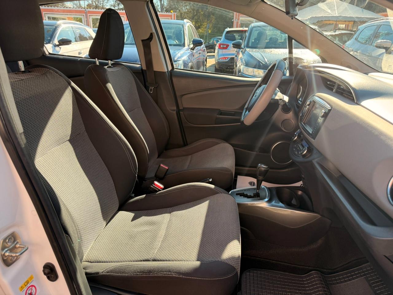 Toyota Yaris 1.5 Hybrid 75CV Active - 2015