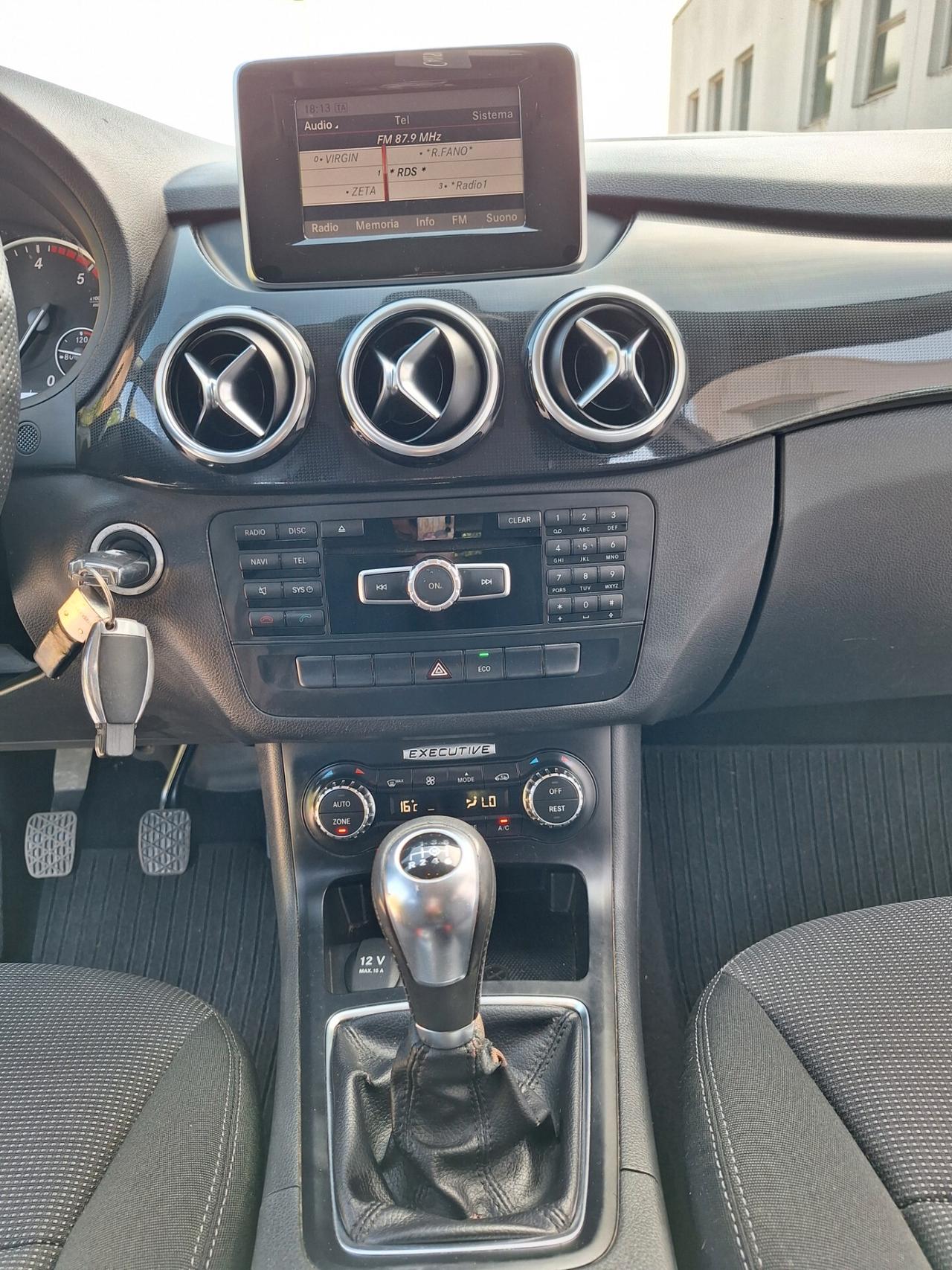 Mercedes-benz B 180 CDI BlueEFFICIENCY Executive NAVI TEL RETROCAMERA