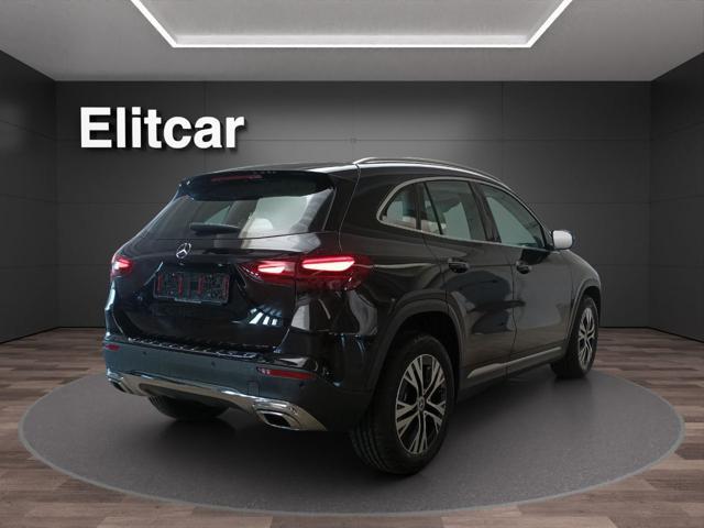 MERCEDES-BENZ GLA 180 Automatic Progressive Advanced
