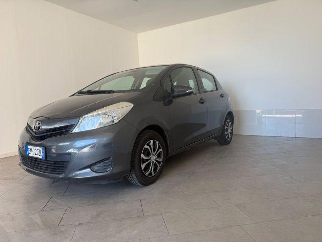 TOYOTA Yaris 1.0 5P Lounge