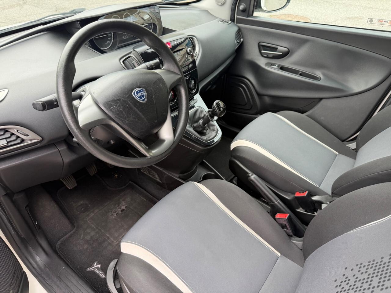 Lancia Ypsilon 1.2 69 CV 5 porte GPL Ecochic Gold