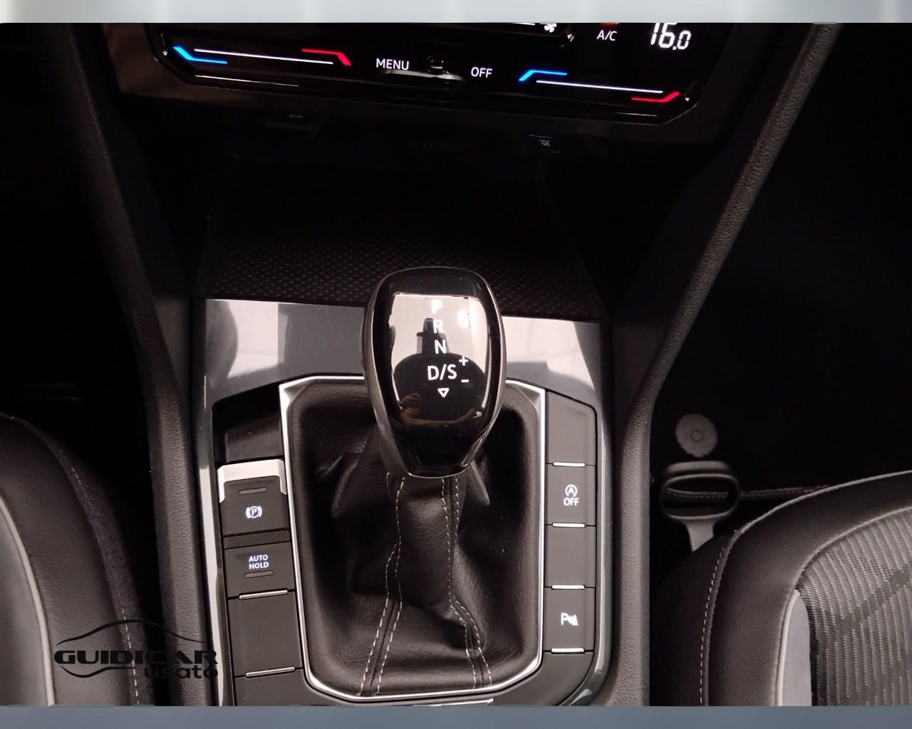 VOLKSWAGEN Tiguan II 2021 - Tiguan 2.0 tdi R-Line 4motion 150cv dsg