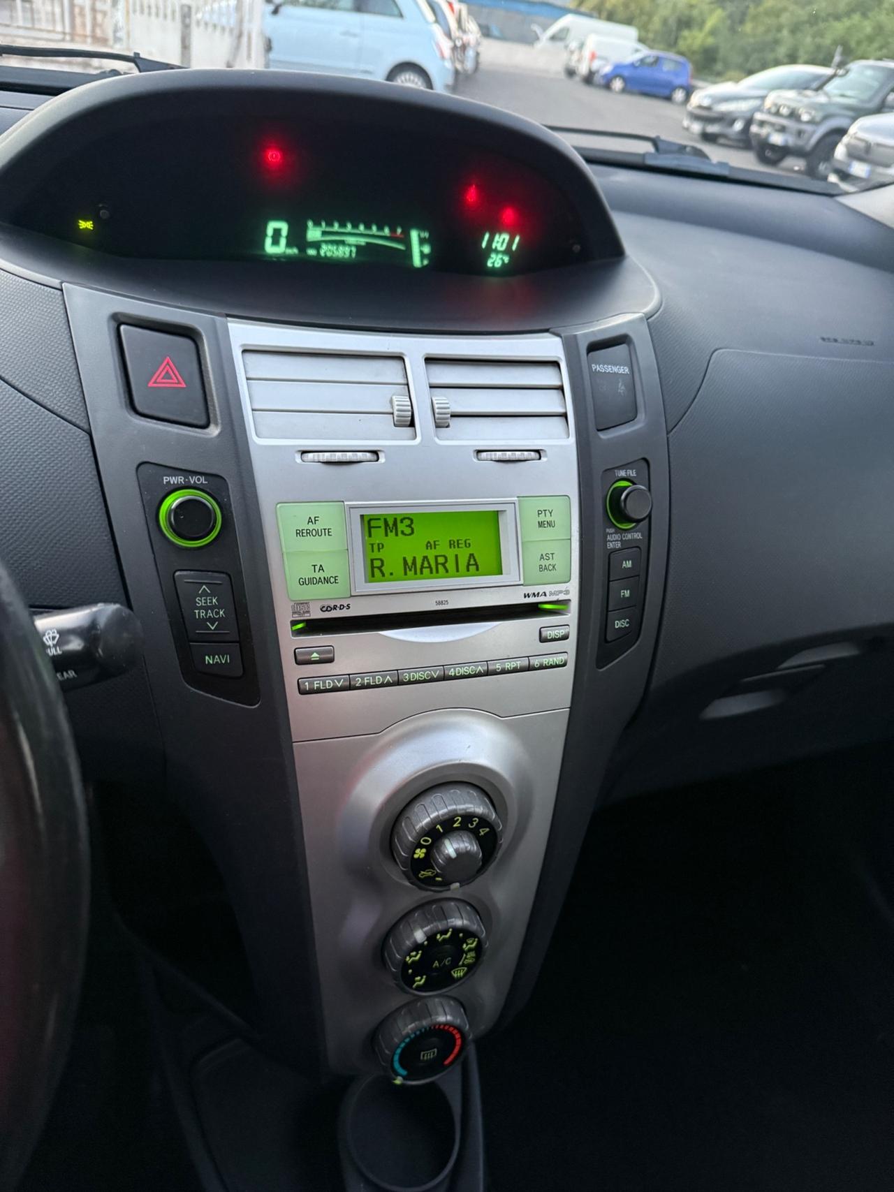 Toyota Yaris 1.0 5 porte Sol