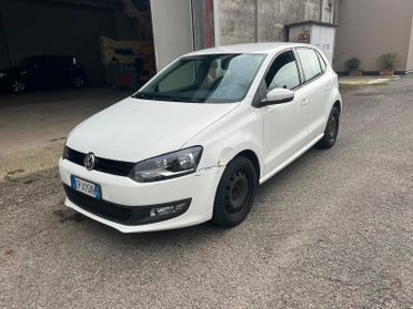 Volkswagen Polo 1.2 70 CV . Comfortline-2013-NEOP.