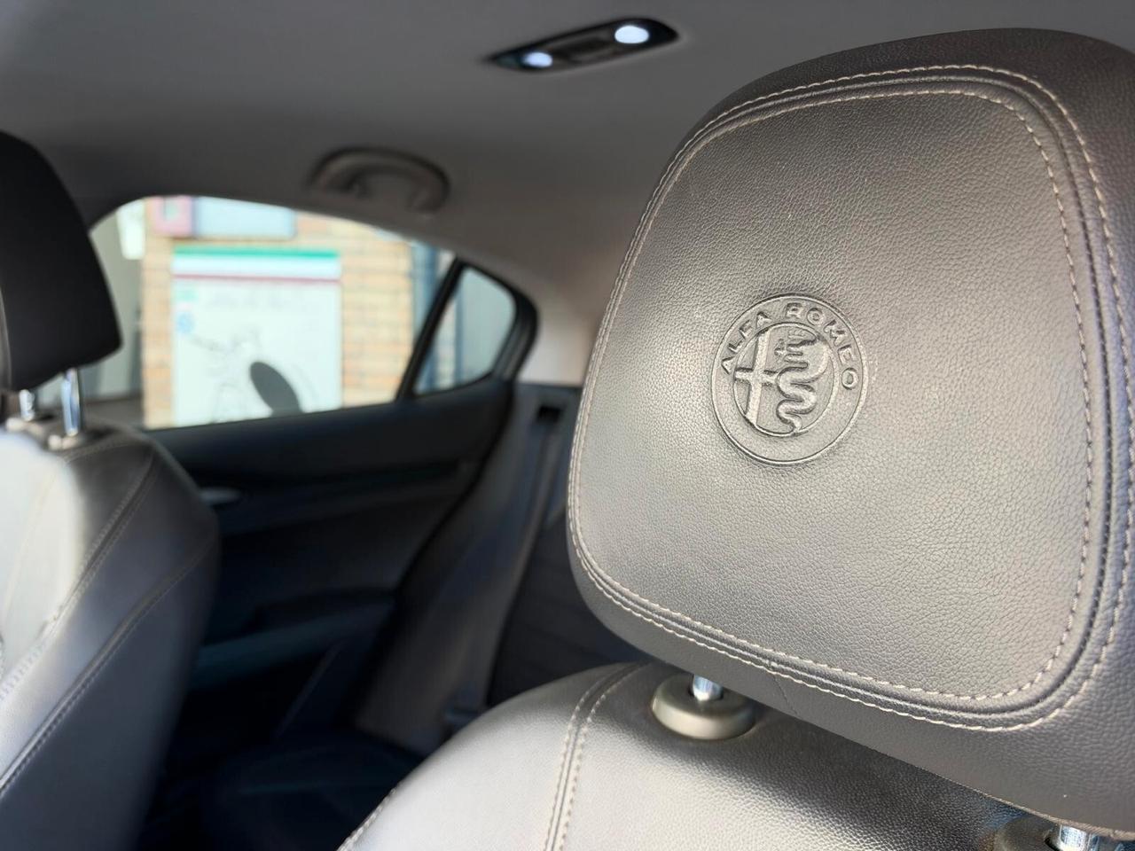 Alfa Romeo Stelvio 2.2 Turbodiesel 180 CV AT8 RWD Executive