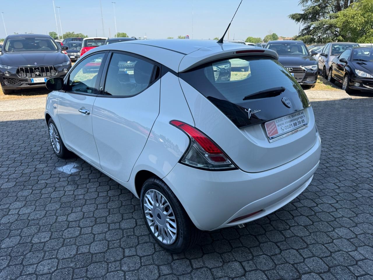 Lancia Ypsilon 1.2 69 CV 5 porte Platinum
