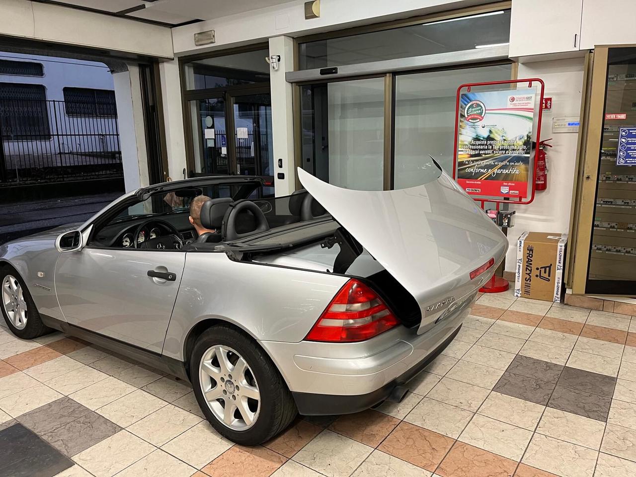 Mercedes-benz SLK 200 cat