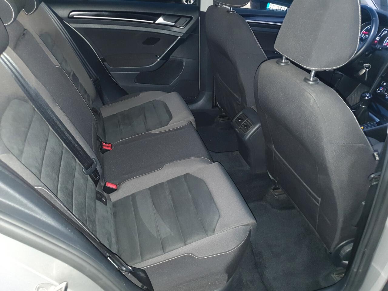 Volkswagen Golf 1.6 TDI 110 CV Highline BlueMotion 2016 Neop
