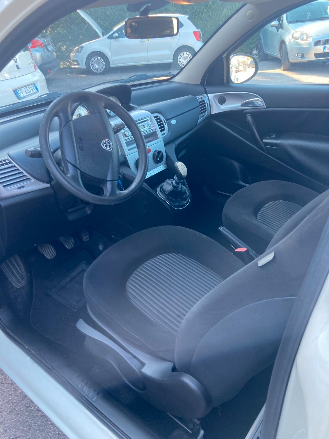 Lancia Ypsilon 1.2 Oro