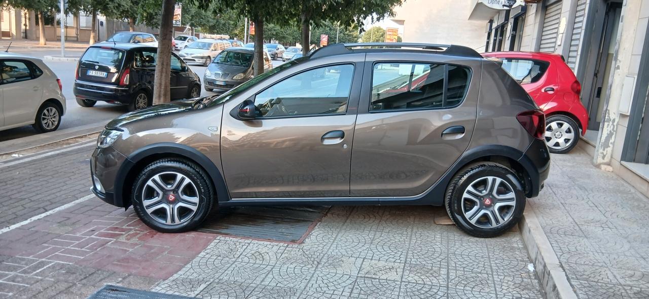 DACIA SANDERO STEPWAY 1.5 BLUE DCI 95 CV WOW OLD