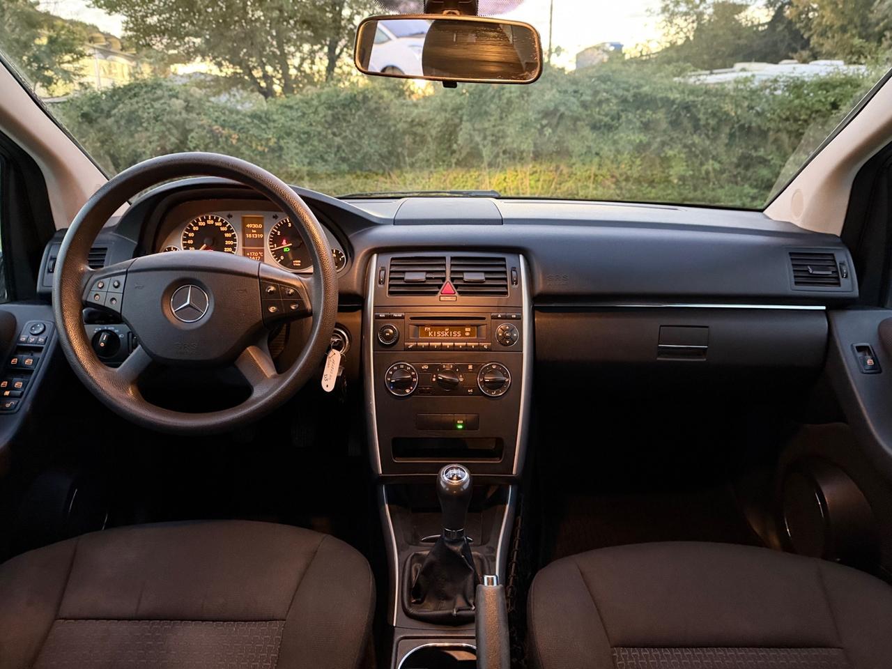 Mercedes-benz B 180 BlueEFFICIENCY Premium 2011